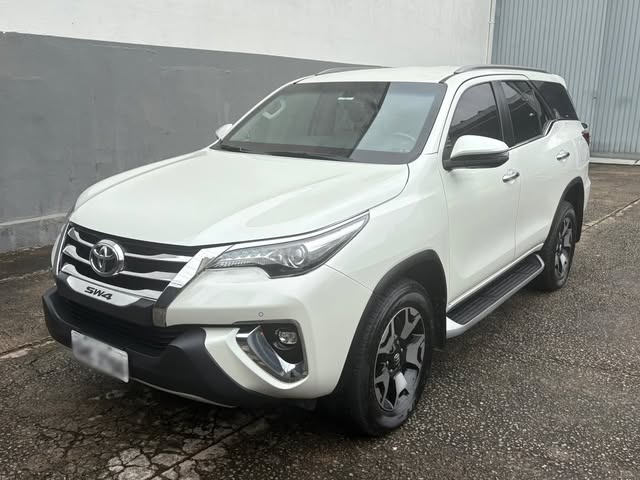 TOYOTA HILUX SW4 SRX DIAMOND - Imagem 1