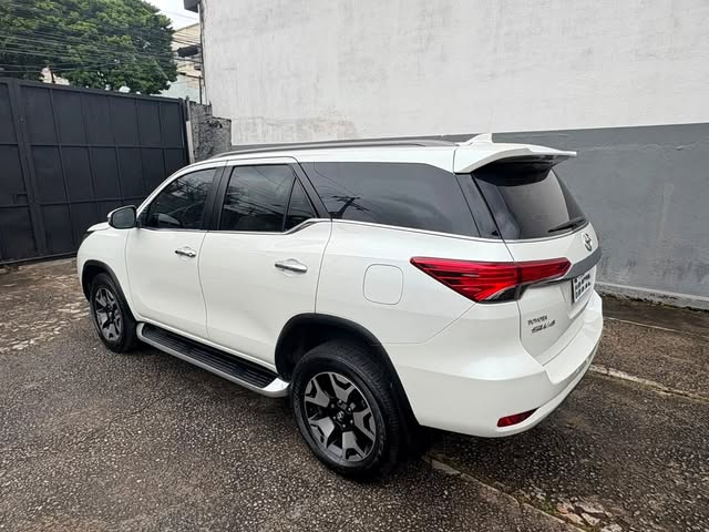 TOYOTA HILUX SW4 SRX DIAMOND - Imagem 6