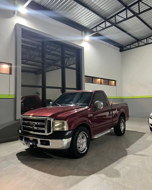 FORD F250 XLT - Imagem 1
