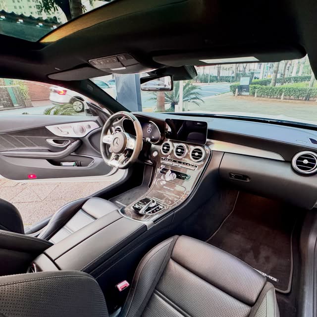 MERCEDES-BENZ C 63 AMG S COUPÉ - Imagem 7