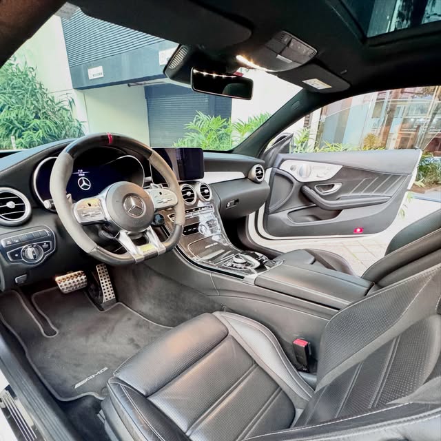 MERCEDES-BENZ C 63 AMG S COUPÉ - Imagem 8