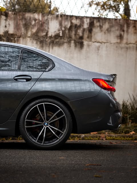 BMW 320I M SPORT - Imagem 12