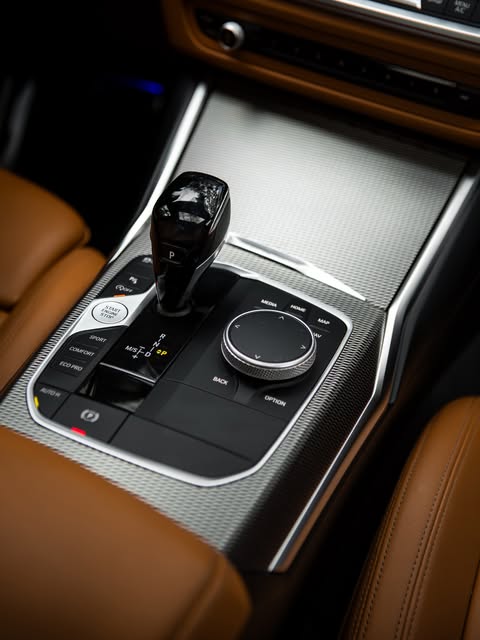BMW 320I M SPORT - Imagem 16
