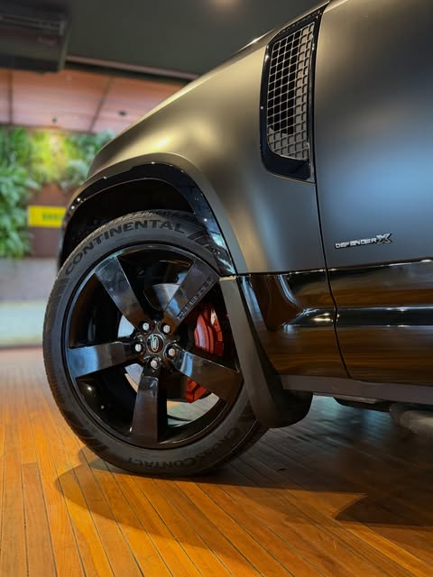 LAND ROVER DEFENDER X 110 DIESEL - Imagem 6