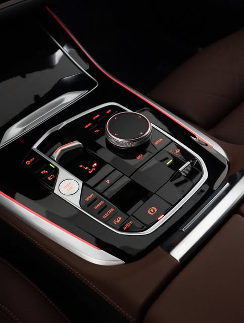 BMW X5 XDRIVE50E M SPORT - Imagem 7