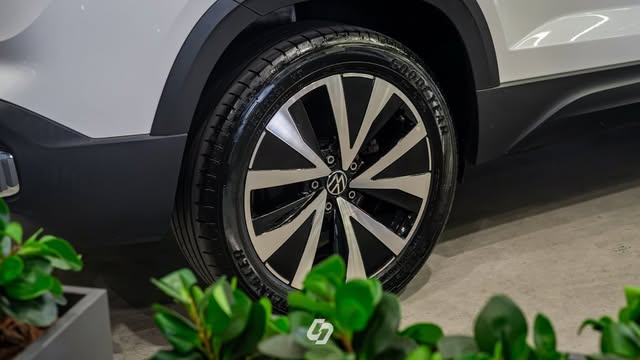 VOLKSWAGEN TAOS COMFORTLINE - Imagem 15