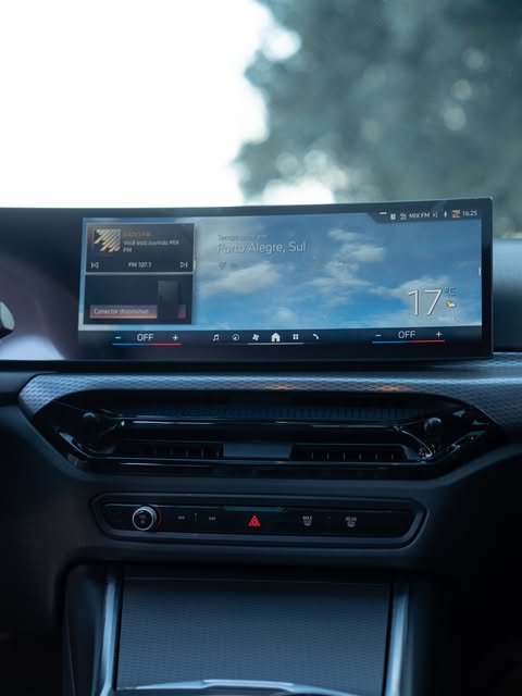 BMW 320I M SPORT - Imagem 8