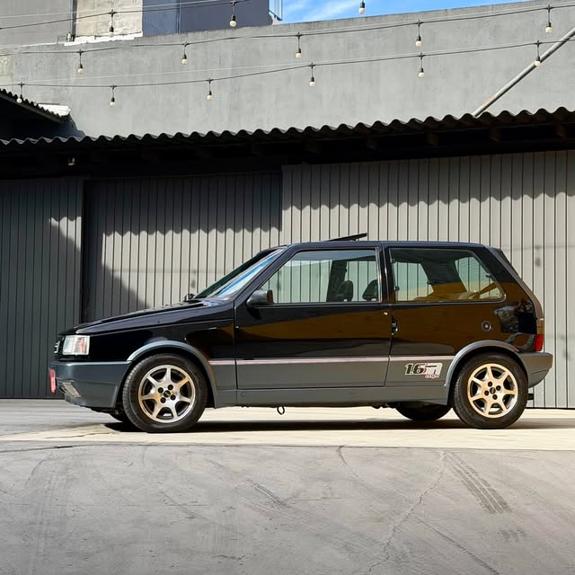 FIAT UNO 1.6R - Imagem 3