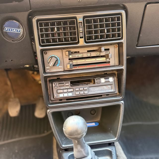 FIAT UNO 1.6R - Imagem 7