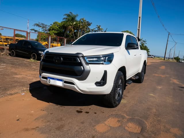 TOYOTA HILUX SR 2.8 TURBO DIESEL 4X4 AUTOMÁTICO - Imagem 1