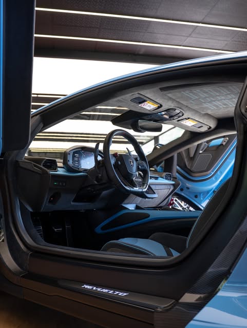 LAMBORGHINI REVULTO - Imagem 2