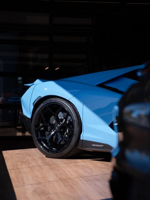 LAMBORGHINI REVULTO - Imagem 11