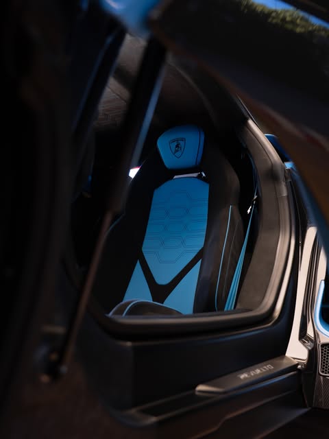 LAMBORGHINI REVULTO - Imagem 18