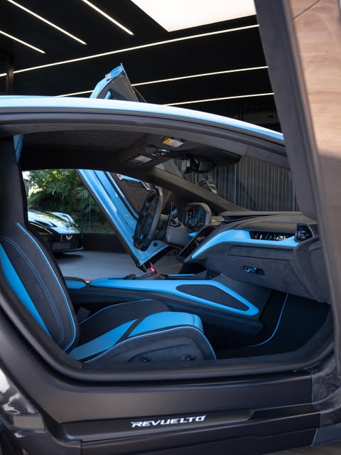 LAMBORGHINI REVULTO - Imagem 6