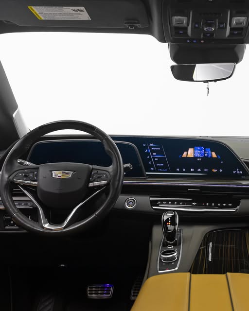 CADILLAC ESCALADE ESV SPORT - Imagem 3