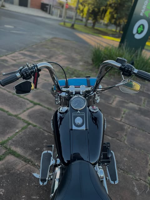 HARLEY-DAVIDSON SOFTAIL DELUXE - Imagem 5