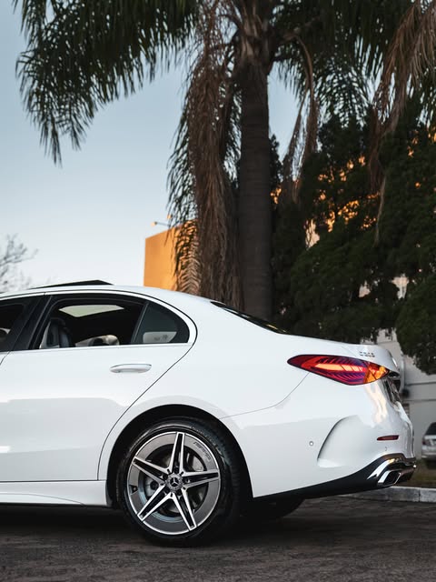 MERCEDES-BENZ C200 AMG LINE - Imagem 12