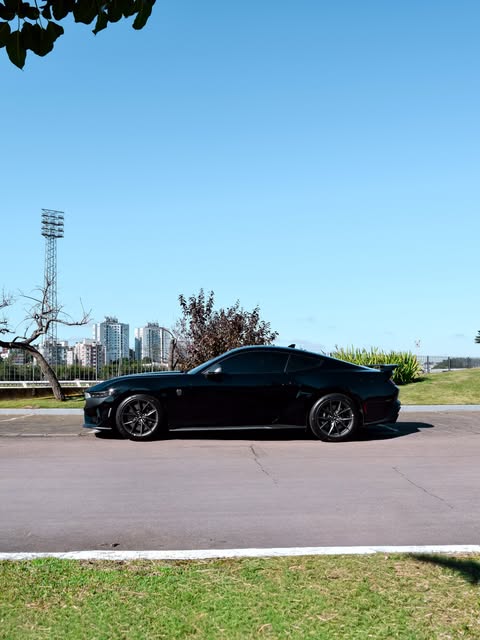 FORD MUSTANG DARK HORSE - Imagem 3