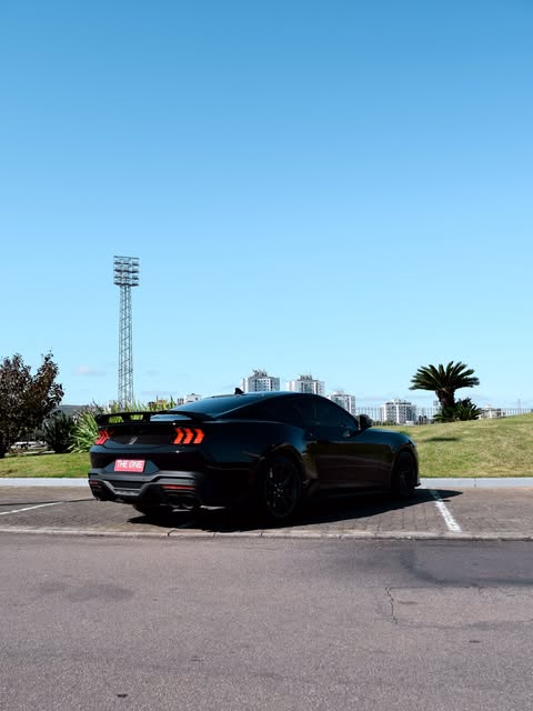 FORD MUSTANG DARK HORSE - Imagem 9