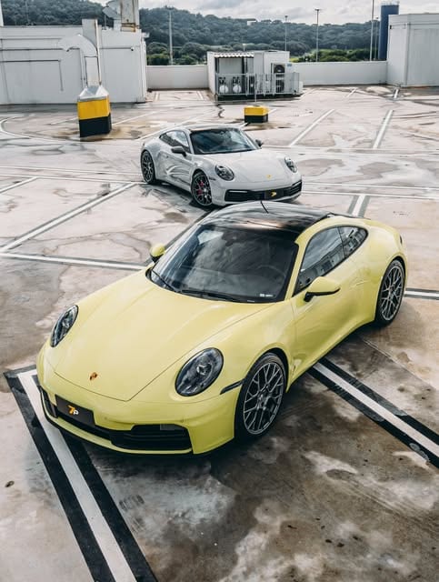 PORSCHE 911