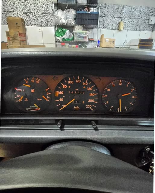 MERCEDES-BENZ 190 - Imagem 8
