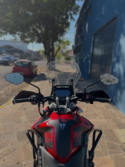 TRIUMPH TIGER 800 XCA - Imagem 2
