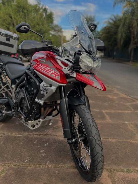 TRIUMPH TIGER 800 XCA - Imagem 9