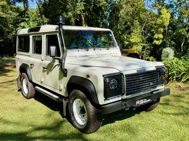 LAND ROVER DEFENDER - Imagem 2