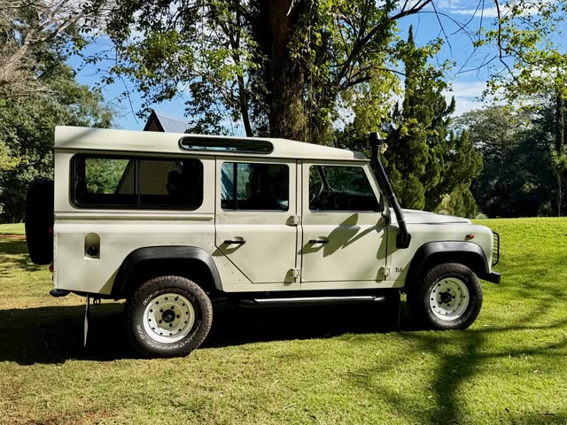 LAND ROVER DEFENDER - Imagem 15