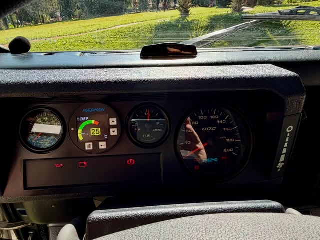 LAND ROVER DEFENDER - Imagem 9