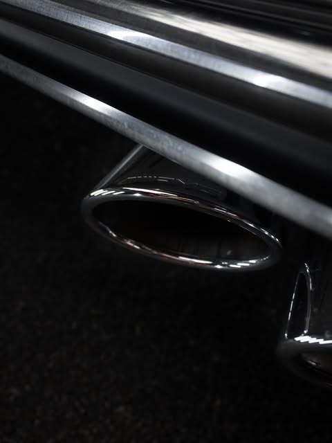 MERCEDES-BENZ G63 - Imagem 13