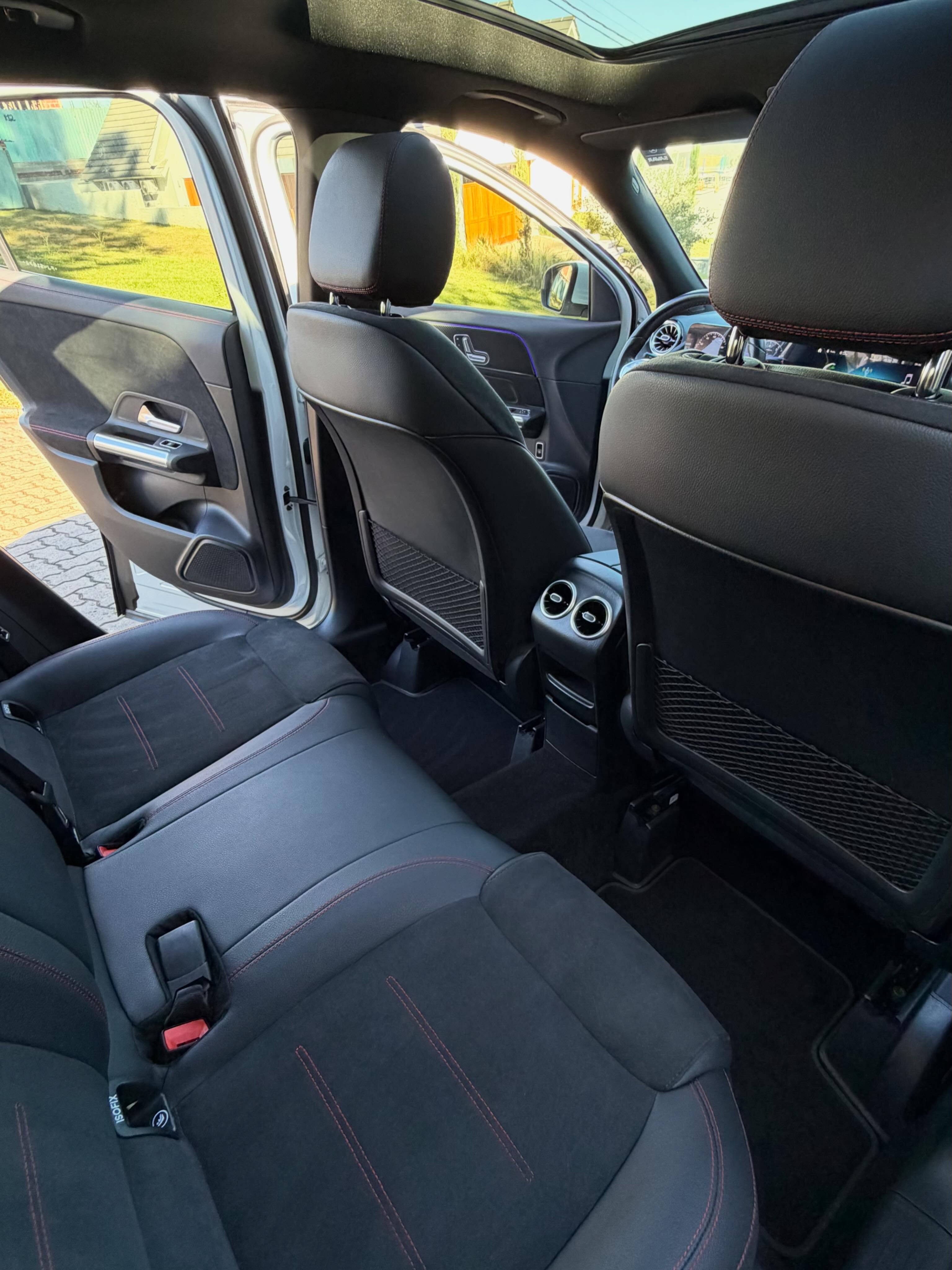 MERCEDES-BENZ GLA 200 AMG LINE - Imagem 8