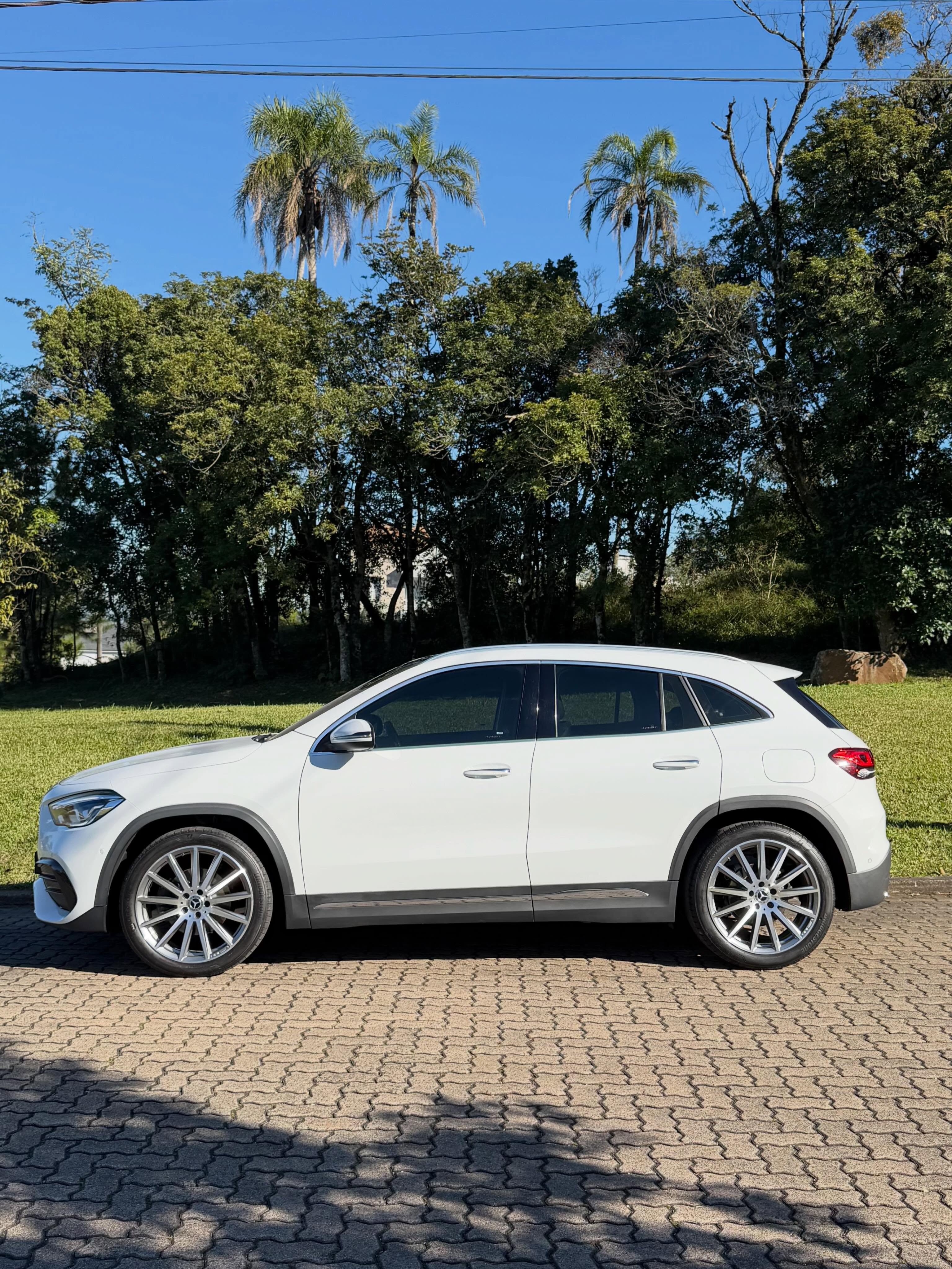 MERCEDES-BENZ GLA 200 AMG LINE - Imagem 9