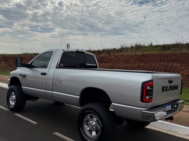 DODGE RAM 2500 SLT - Imagem 2