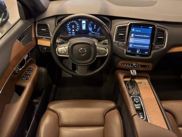VOLVO XC90 T6 MOMENTUM - Imagem 9
