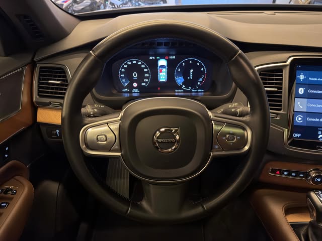 VOLVO XC90 T6 MOMENTUM - Imagem 10