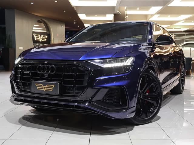 AUDI Q8 PERFORMANCE BLACK - Imagem 1