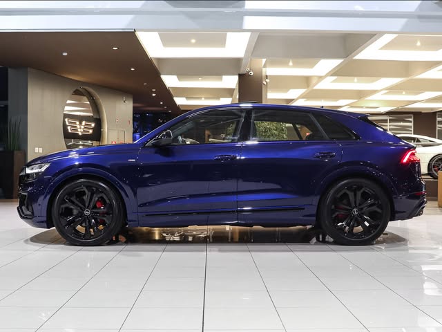 AUDI Q8 PERFORMANCE BLACK - Imagem 2
