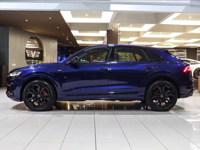 AUDI Q8 PERFORMANCE BLACK - Imagem 3