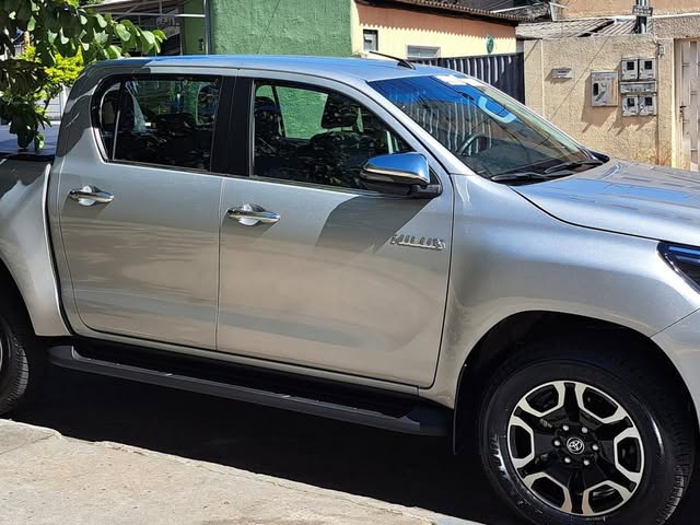 TOYOTA HILUX SRX - Imagem 1