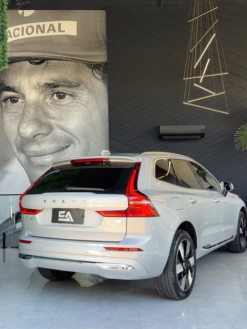 VOLVO XC60 T8 RECHARGE ULTIMATE AWD GEARTRONIC - Imagem 18