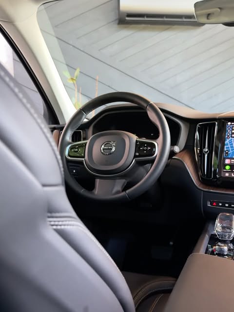 VOLVO XC60 T8 RECHARGE ULTIMATE AWD GEARTRONIC - Imagem 10