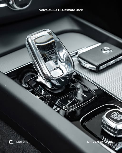 VOLVO XC60 T8 ULTIMATE DARK - Imagem 8