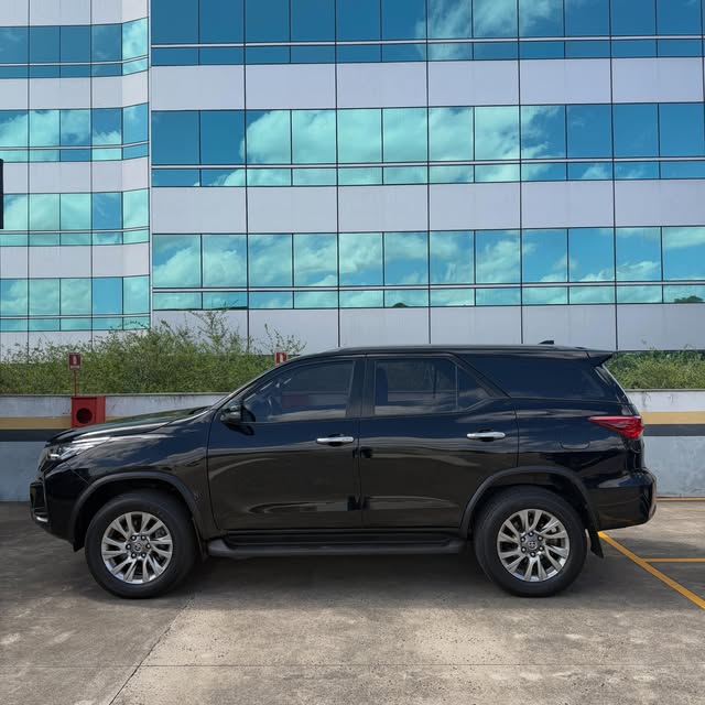 TOYOTA HILUX SW4 SRV - Imagem 5