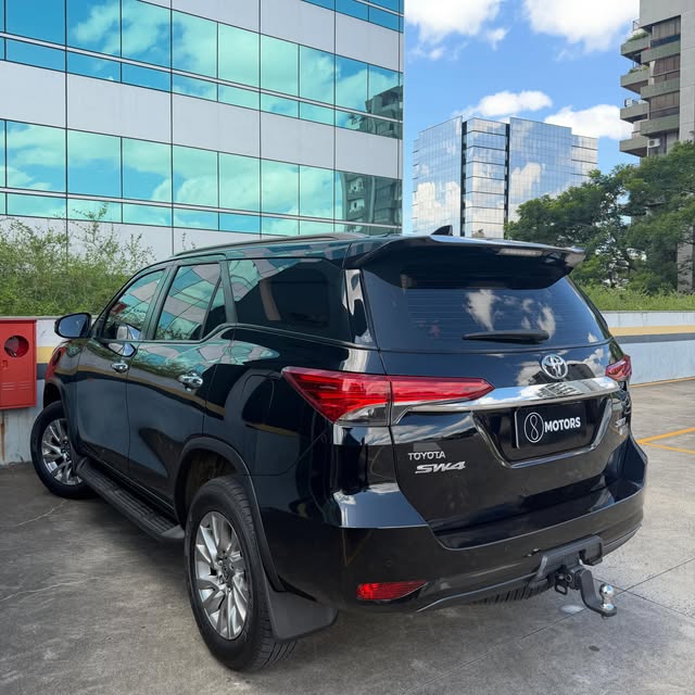 TOYOTA HILUX SW4 SRV - Imagem 6