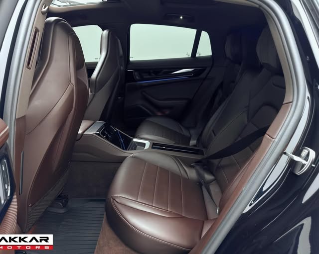 PORSCHE PANAMERA 4 E-HYBRID - Imagem 8