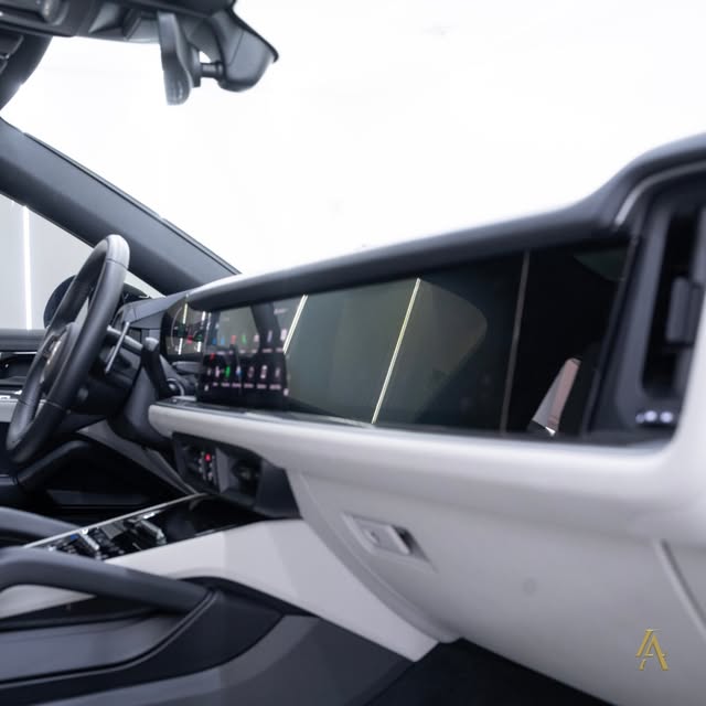 PORSCHE CAYENNE E-HYBRID COUPE - Imagem 11