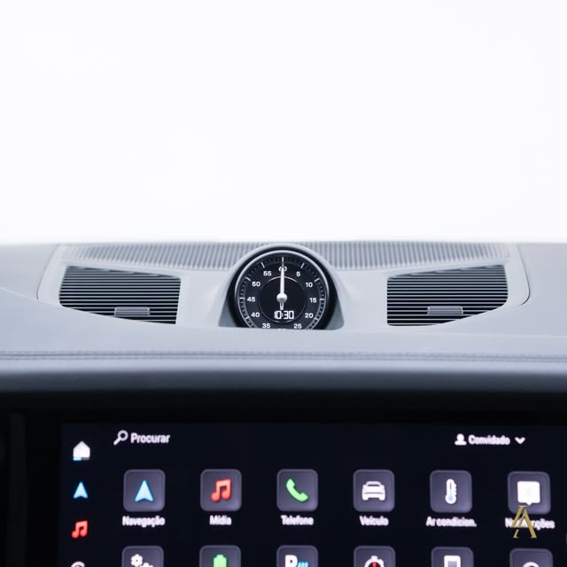 PORSCHE CAYENNE E-HYBRID COUPE - Imagem 17