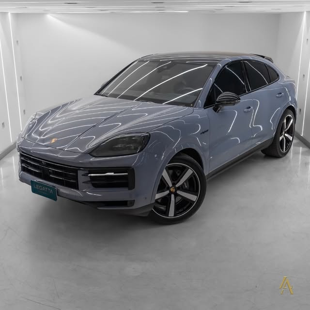 PORSCHE CAYENNE E-HYBRID COUPE - Imagem 19