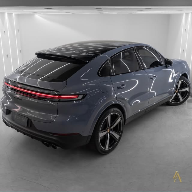 PORSCHE CAYENNE E-HYBRID COUPE - Imagem 20